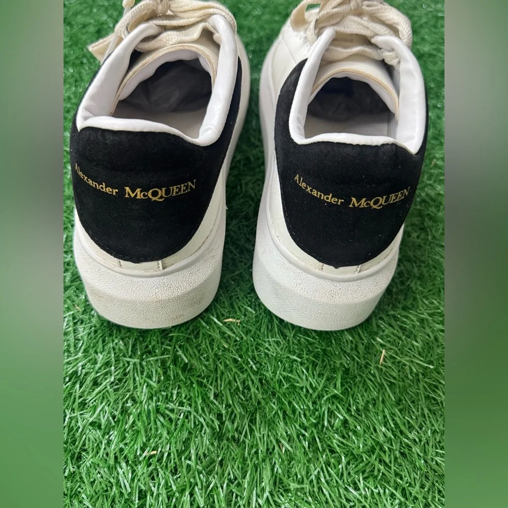 Alexander McQueen Unisex White and‎ Black Sneakers Size 38
